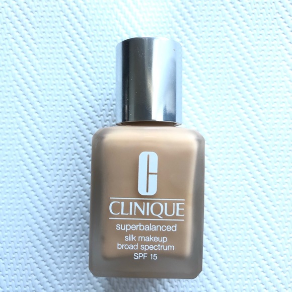 Clinique Foundation shade silk Sahara 07 (MF-G) - Picture 6 of 6